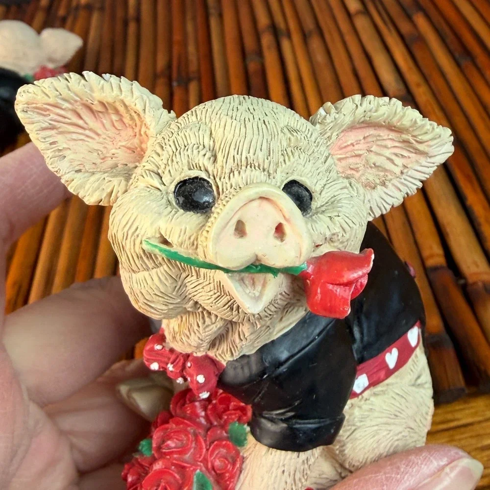 Kathy Wise Enesco Pig Figurines Pair 1996 Valentine Roses Sweet Pigs!  READ